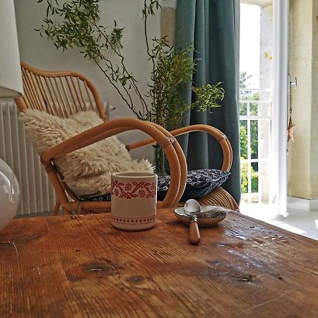Quatre Chats Sous Un Pin Le Thoureil Esterno foto
